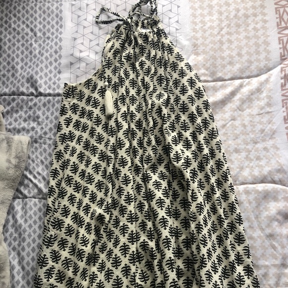 White/black dress - Picture 3 of 4